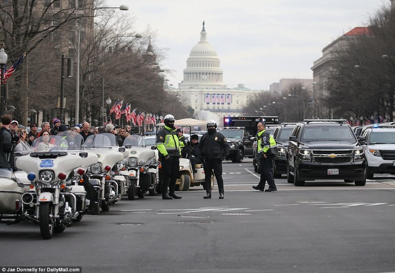 Anh: “Phao dai” Washington truoc them le tuyen the cua ong Trump-Hinh-8